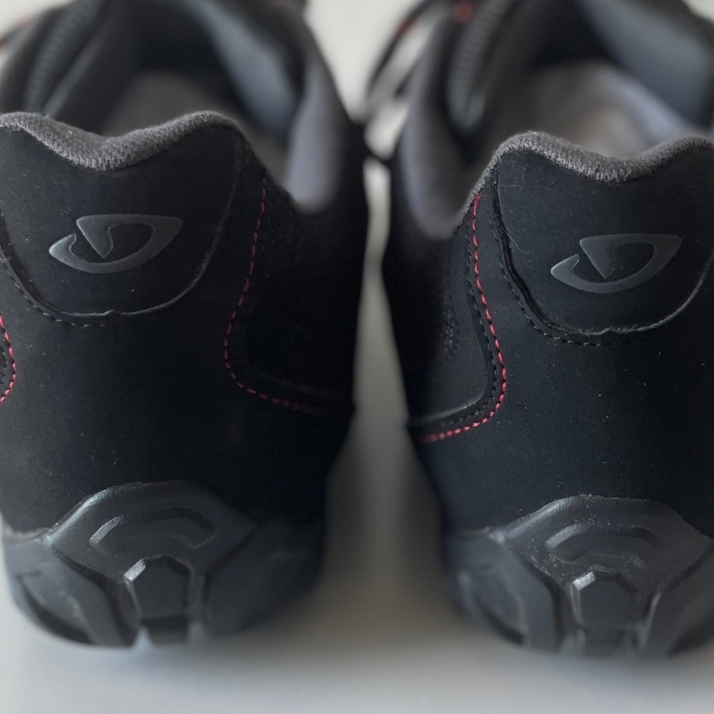 Giro Rumble VR Mens Mountain Bike Shoes Black Red Vibram Sole SPD Compatible 11 - Picture 3 of 12